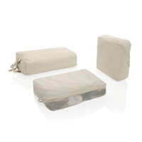 beige (± PMS 2330C)